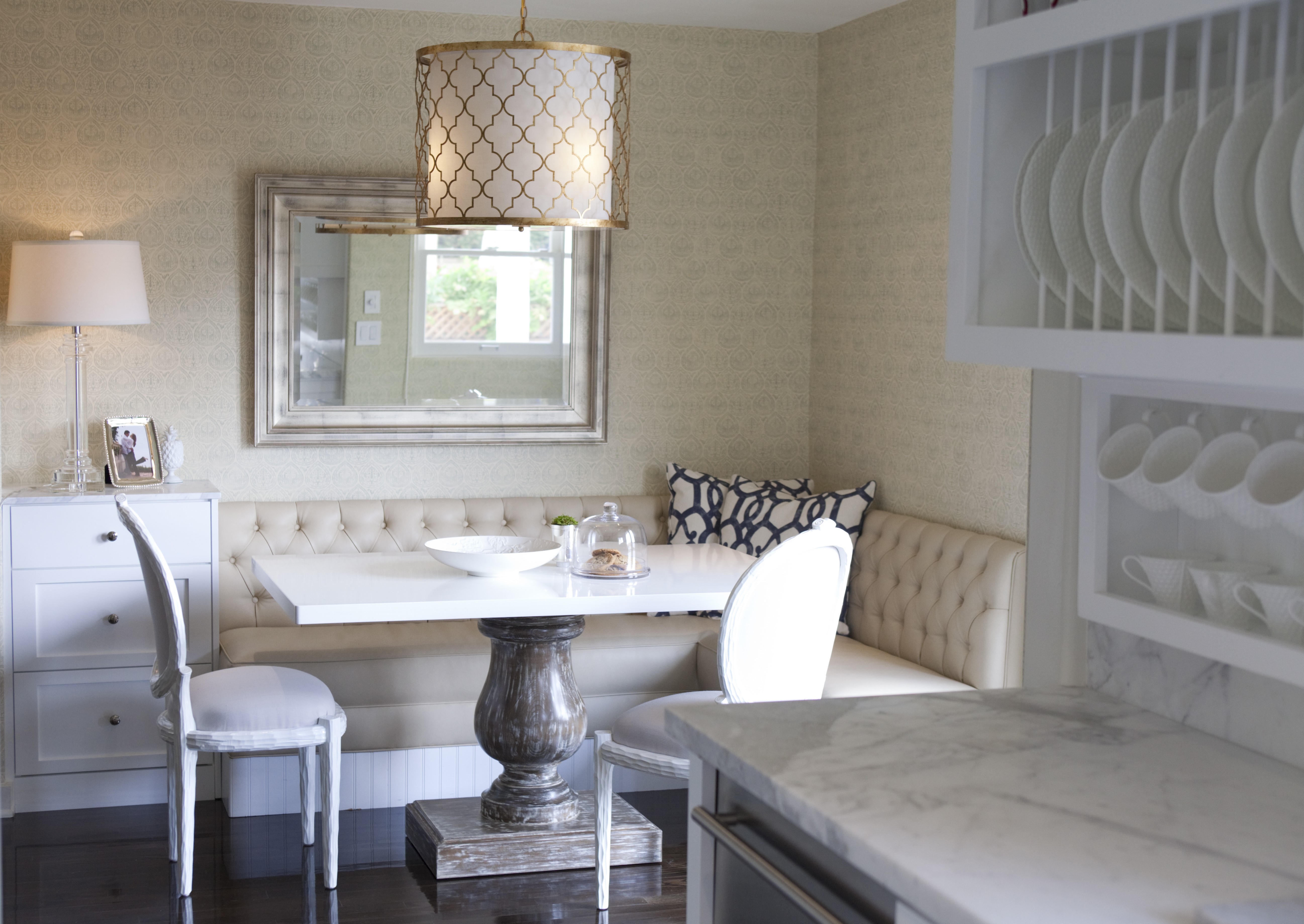 dining room kitchen nooks