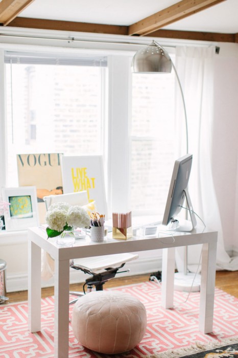 12 Super Chic Ways To Decorate Your Desk