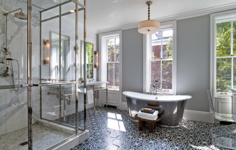 mosaic huse patterned bathroom