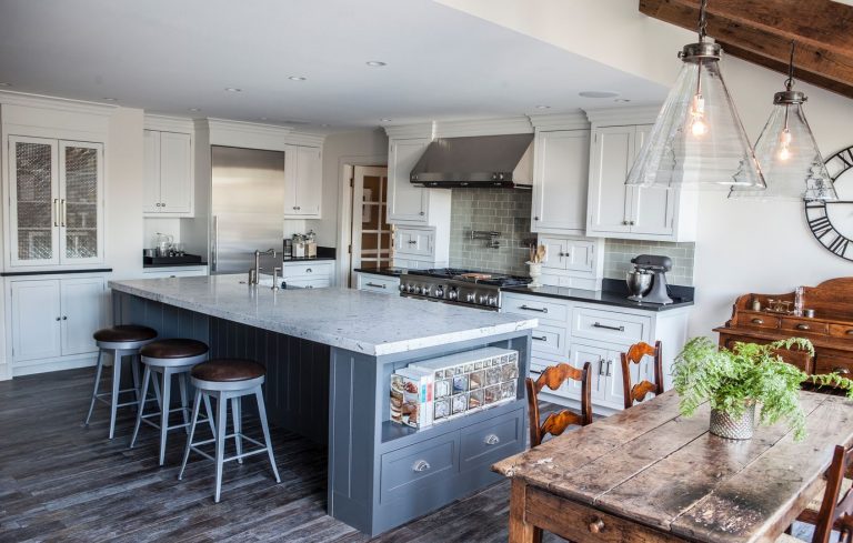 7 Timeless Kitchen Features That Will Never Go Out of Style - Porch Advice