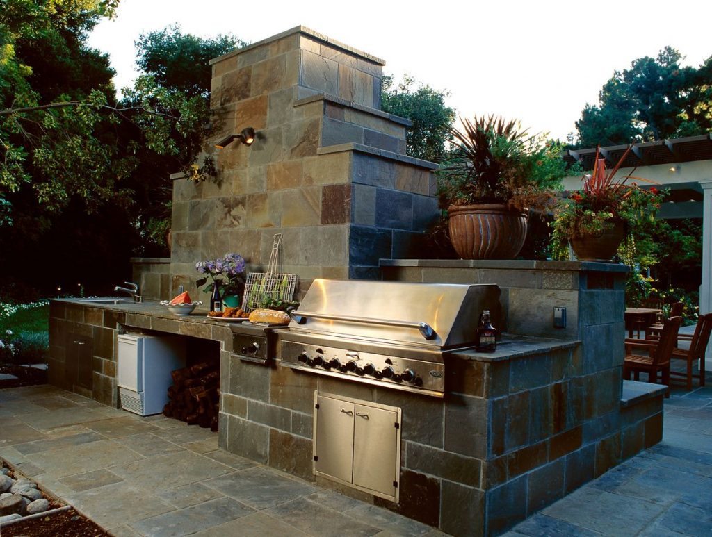 That's Hot: Best Outdoor Kitchens & Grills - Porch Advice