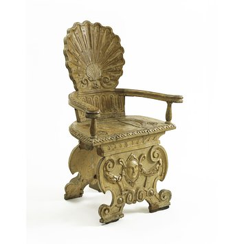 Victoria & Albert Museum - Porch - chairs