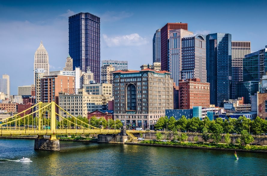 Daytime downtown scene over the Allegheny River. Pittsburgh, Pennsylvania, USA 