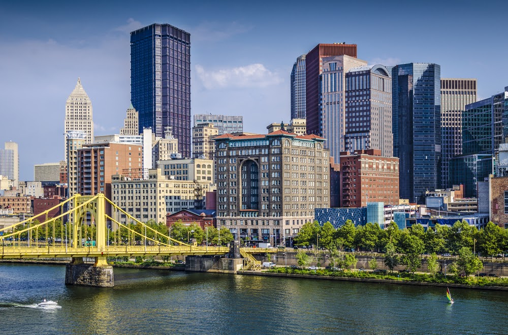 Daytime downtown scene over the Allegheny River. Pittsburgh, Pennsylvania, USA 