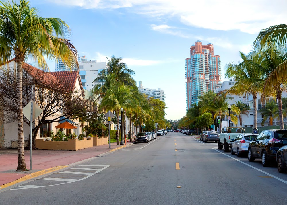 Miami Beach. Collins Avenue