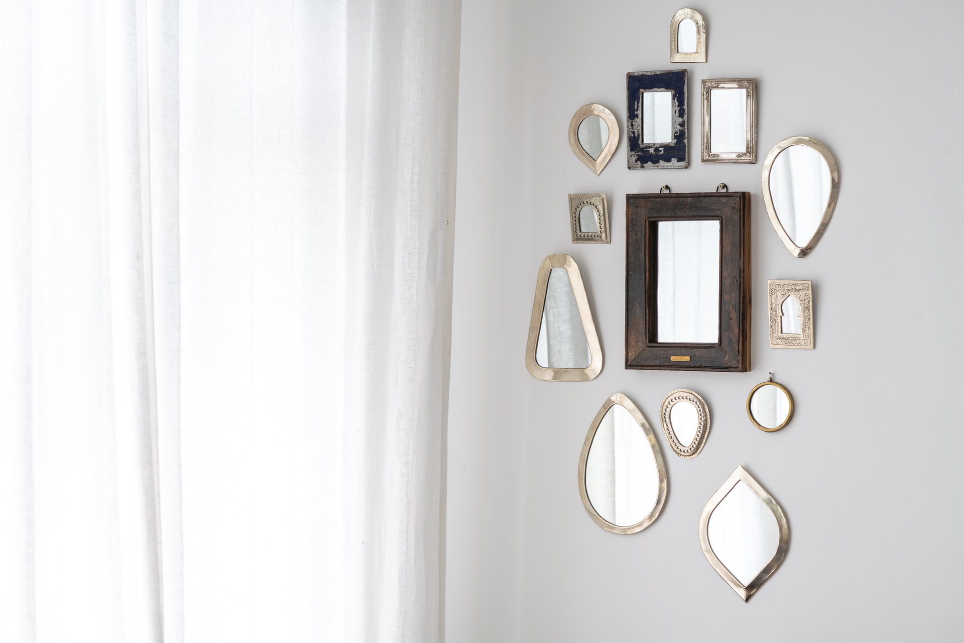 The Hottest Mirror Decor Trends to Try at Home