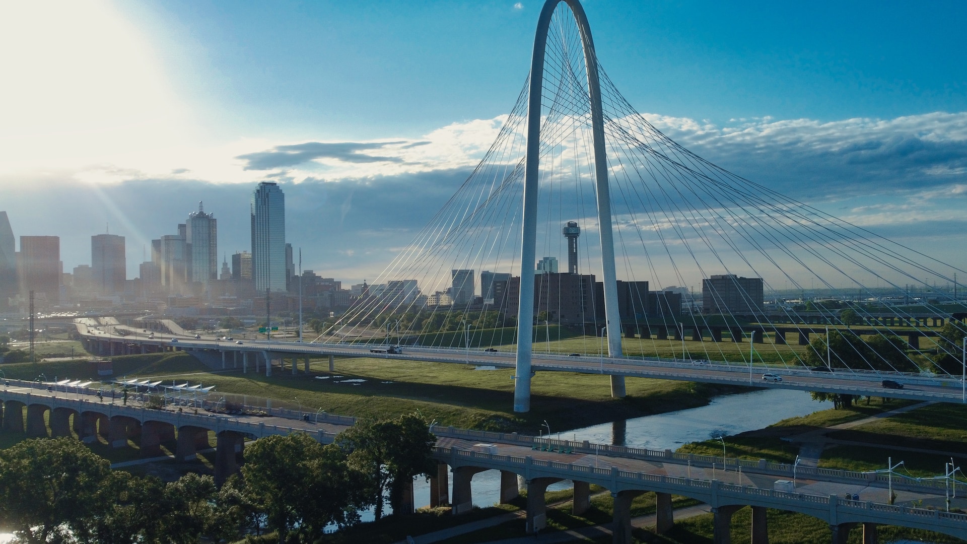 DALLAS® Newcomer + Relocation Guide - Summer 2022 by DALLAS NEXT - Issuu